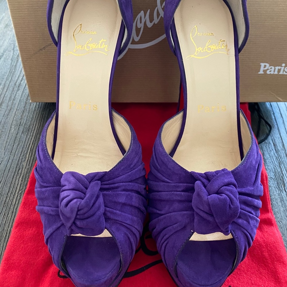 CHRISTIAN LOUBOUTIN Alta Nodo purple suede heels